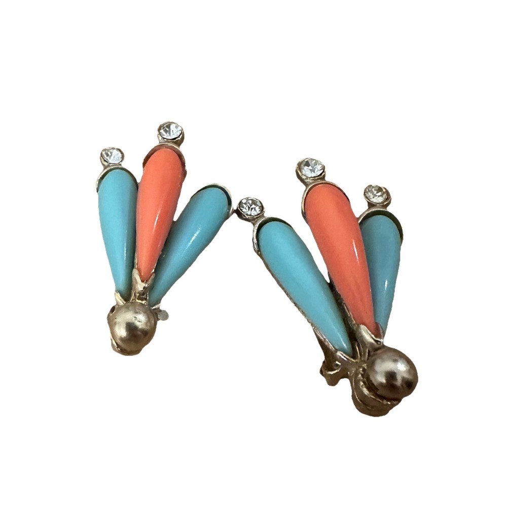 vintage mid-century mod drop earrings, featuring gold-tone Clip